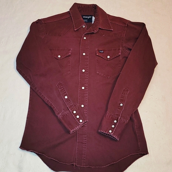 Wrangler Other - Wrangler shirt snap button down maroon long sleeves cotton